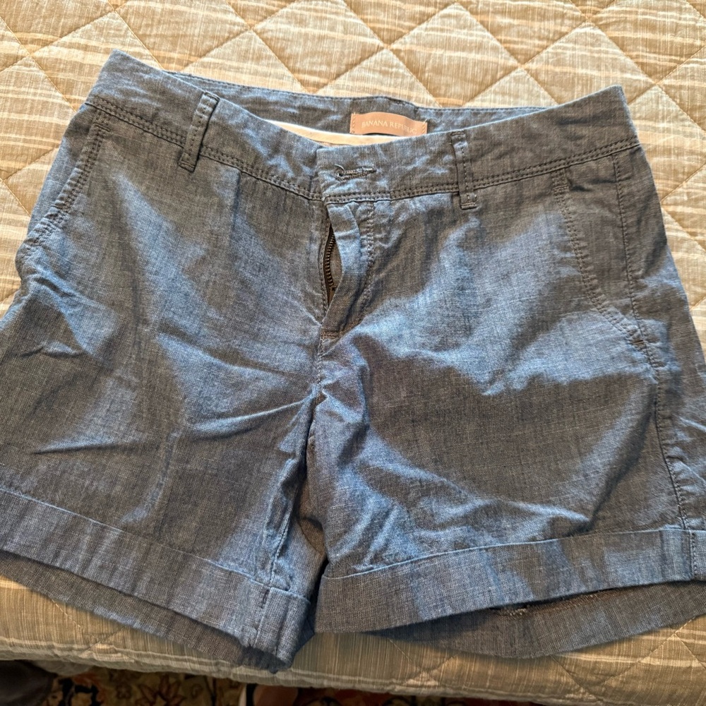 Banana Republic Women’s Blue Shorts – Size 0